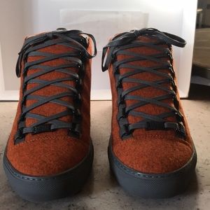 Balenciaga arenas orange felt